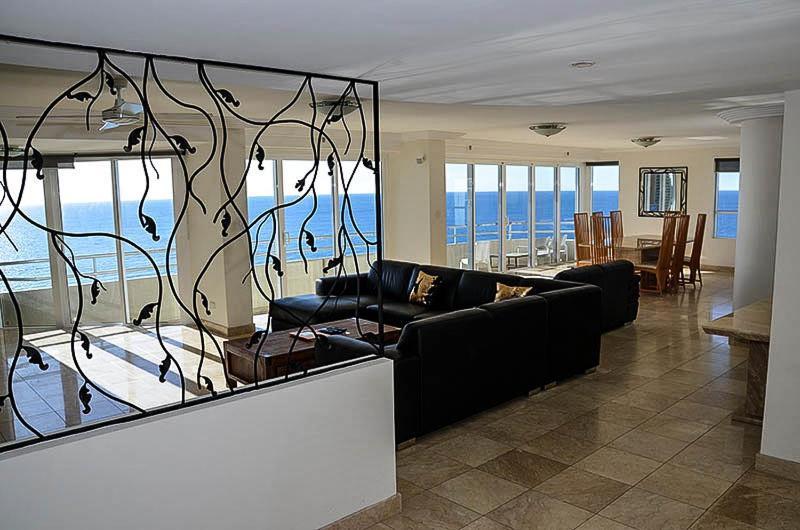Zenith Ocean Front Apartments Голд-Кост Екстер'єр фото